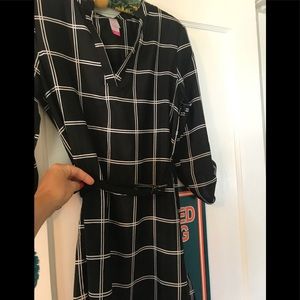 SOLD black/white plaid silky tshirt style dress